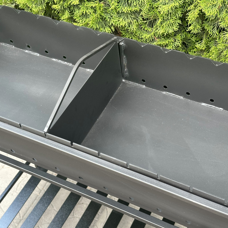 Мангал Mzavod Гефест на 15 шампурів 4мм на дровниці