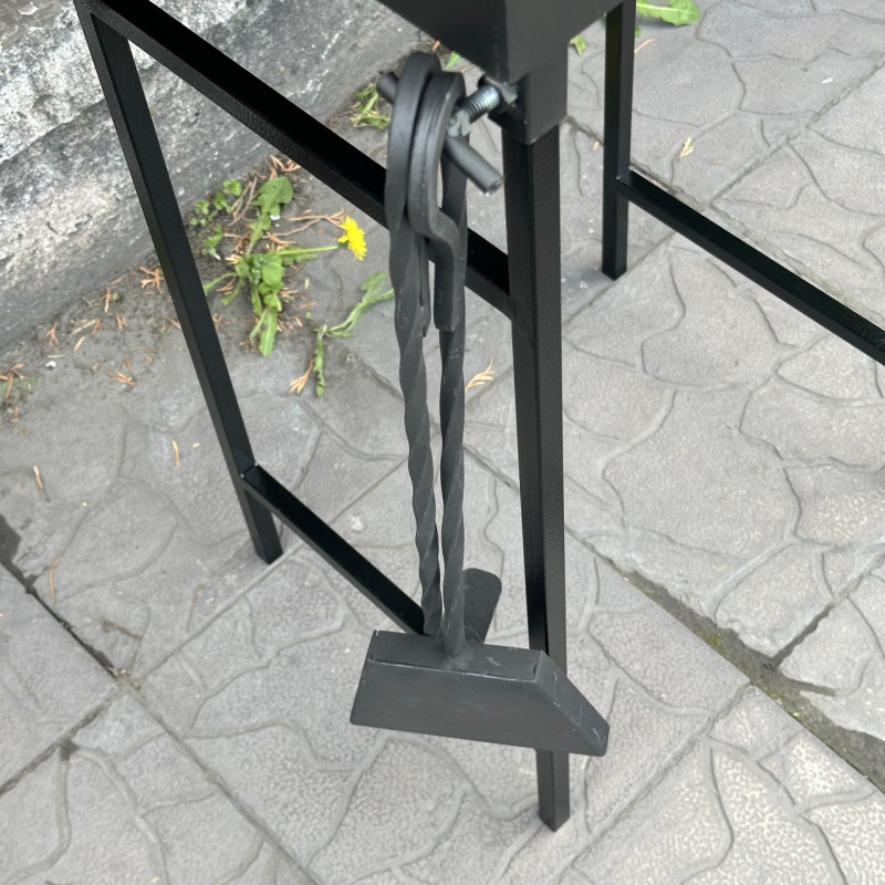 Мангал Mzavod Гектор на 6 шампурів 4мм на ніжках