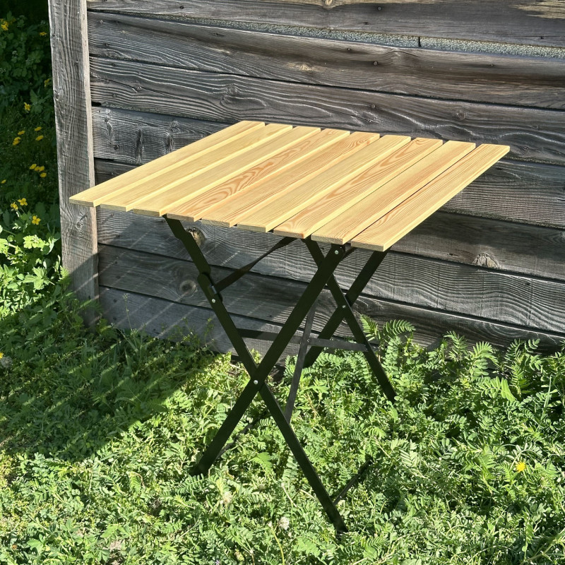 Стіл садовий металеводерев'яний складний
