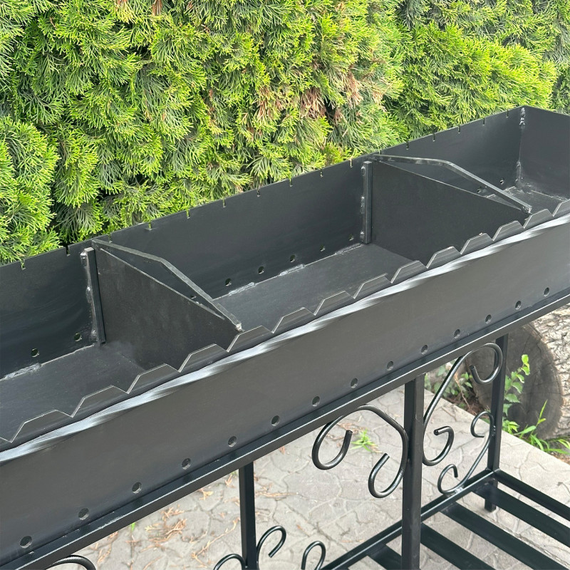 Мангал Mzavod Гефест на 20 шампурів 4мм на дровниці