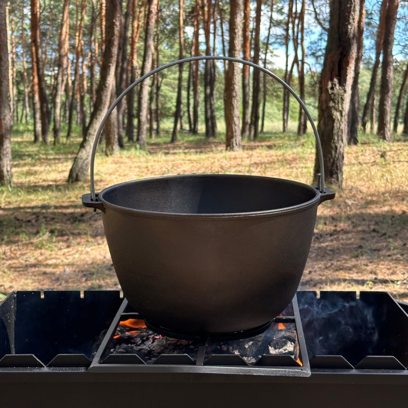 Казан туристичний КТ-08 чавунний з кришкою 8л