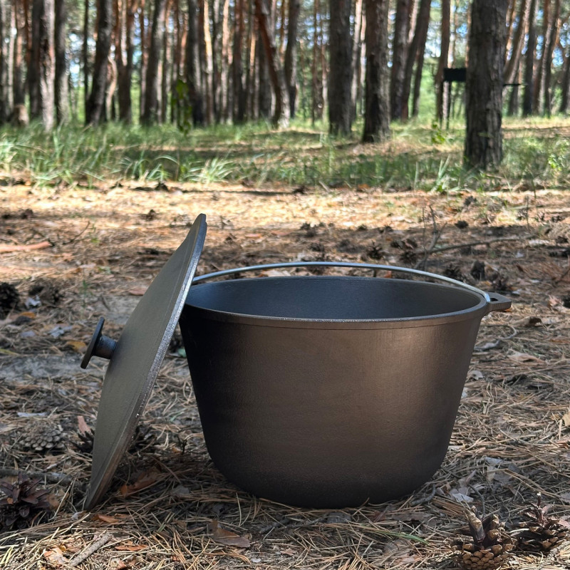 Казан туристичний КТ-10 чавунний з кришкою 10л