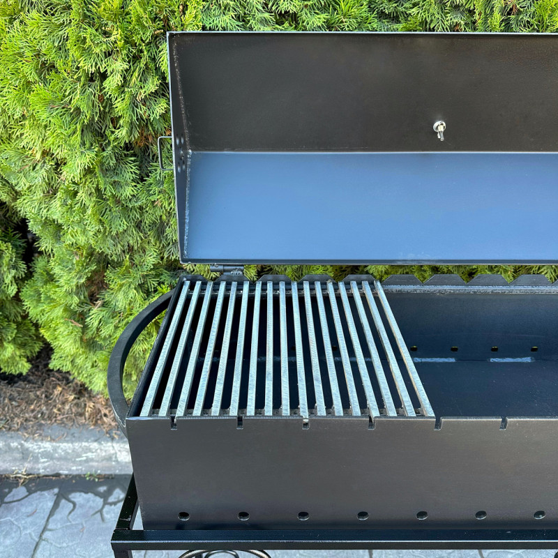 Мангал-барбекю Mzavod Гефест на 12 шампурів 4мм на дровниці